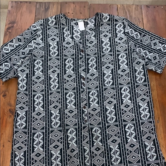 Notations Black and White Blouse with Intricate Pattern - Picture 1 of 8